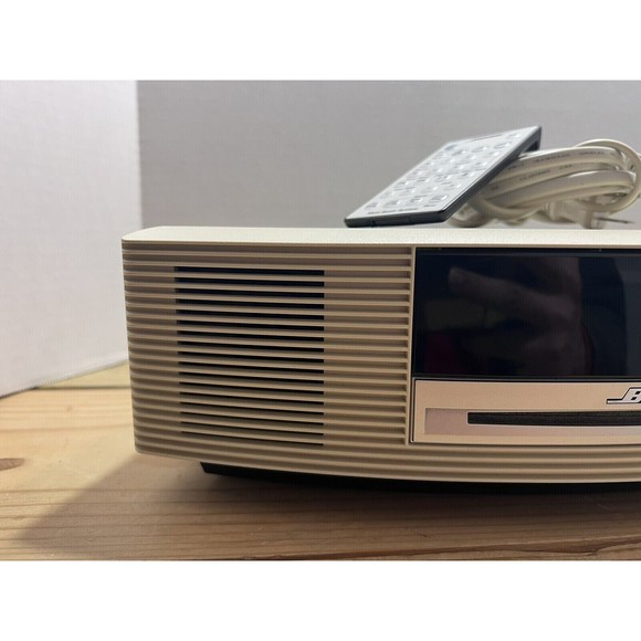 COPY - Bose Wave Radio CD Player AWRCC2  - Platinum White with Bluetooth Adapter - Picture 3 of 12